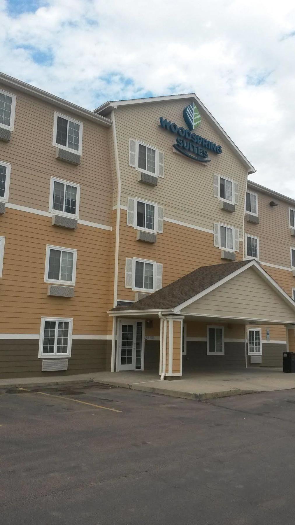 Hotel Woodspring Sioux Falls